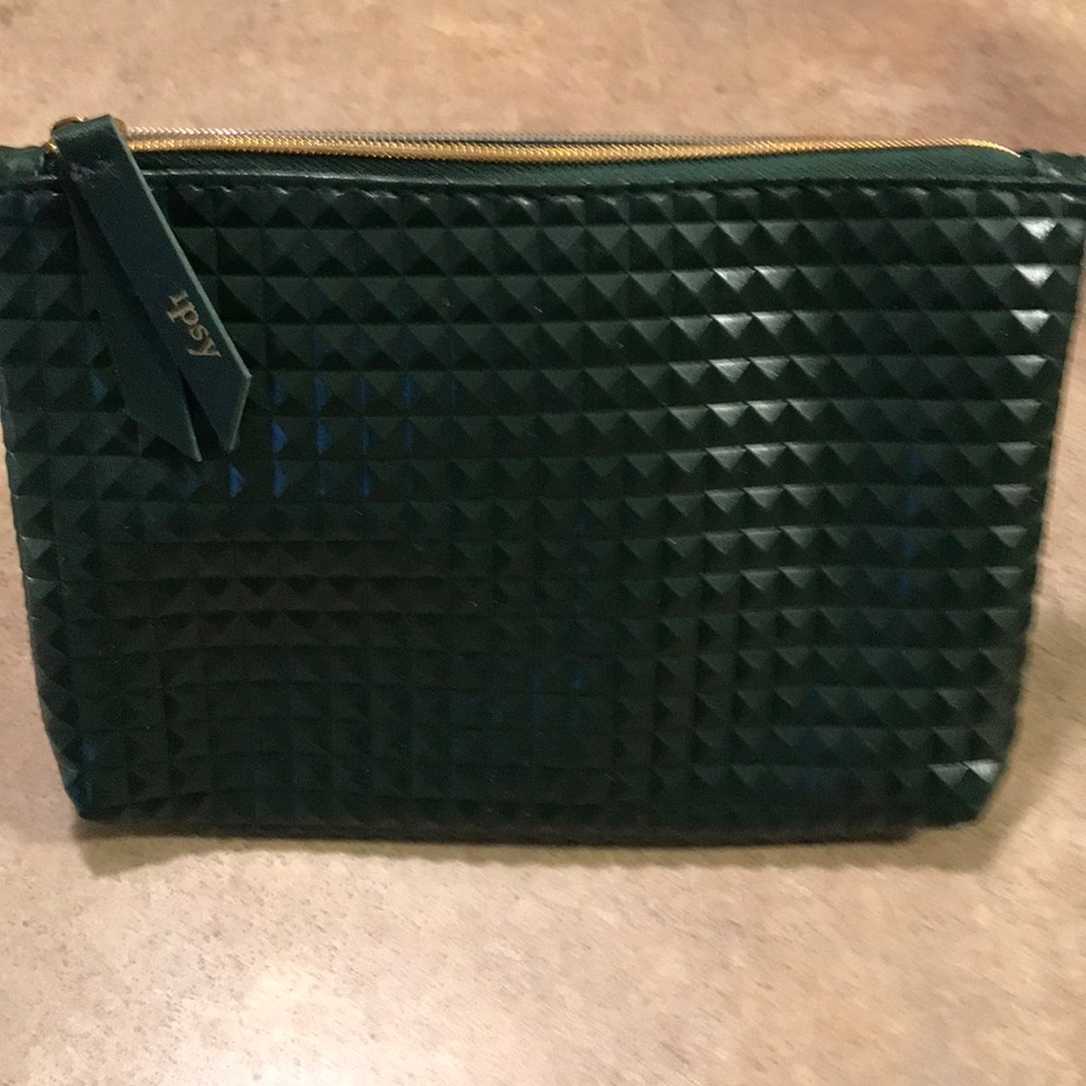 7 in width by 5 1/2 in length makeup bag